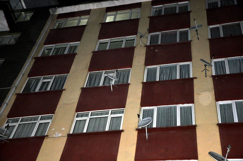 7. kattan düşen çocuğu havada yakaladı - 1