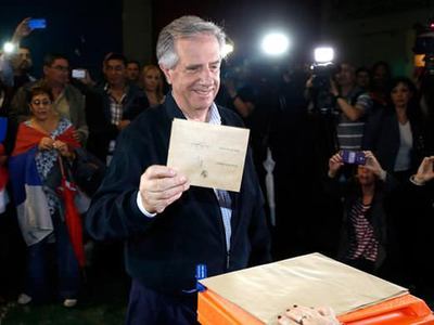 Uruguay'da solcu aday kazandı