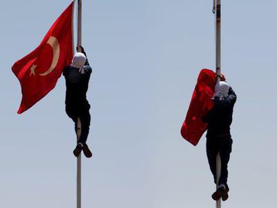 Türk bayrağını indiren sanığın 26 yıl hapsi istendi