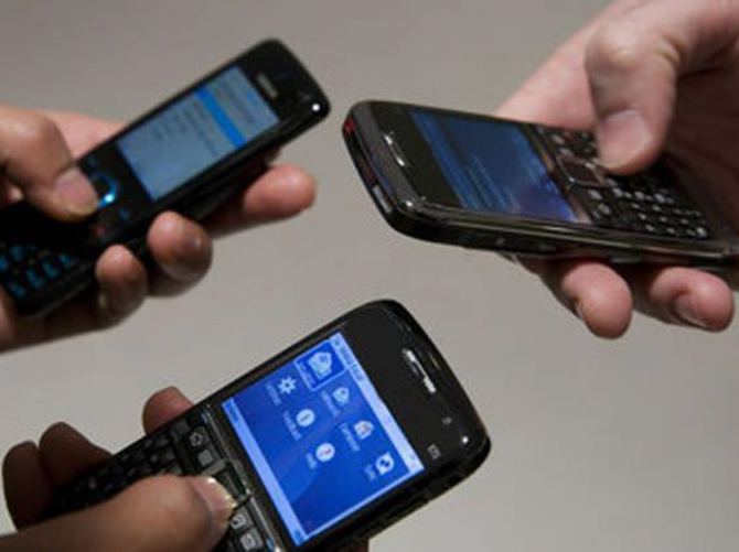 Akıllı cep telefonu fiyatları düşecek!