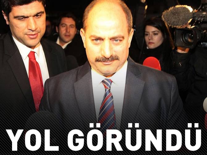 Zekeriya Öz ve Muammer Akkaş'a yol göründü