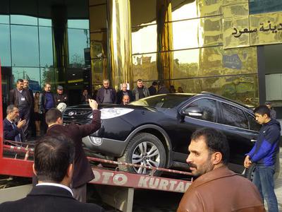 Belediye başkanının makam aracına saldırı