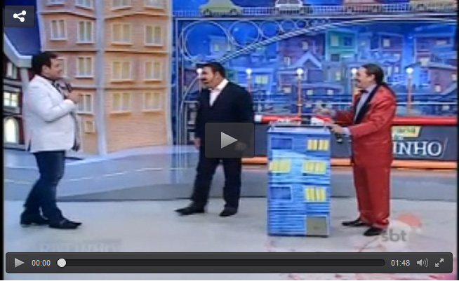 Ağzından alev çıkarmaya çalışırken yandı