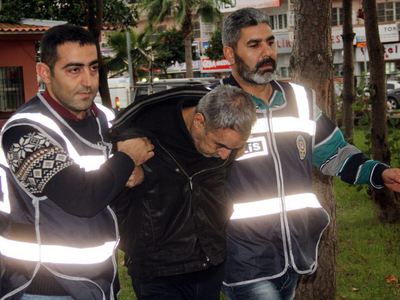 Fuhuş yaptırdı tutuklandı sonra...