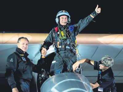 Güneş enerjili uçakla dünyayı dolaşacak!