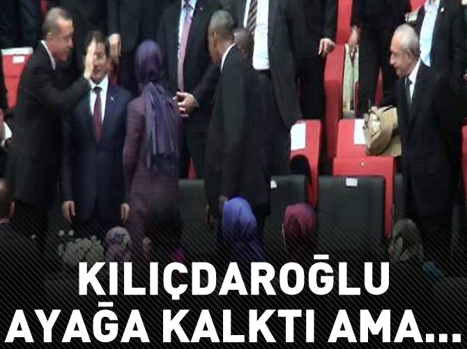 Davutoğlu, Kılıçdaroğlu'yla tokalaştı; Erdoğan uzaktan el salladı
