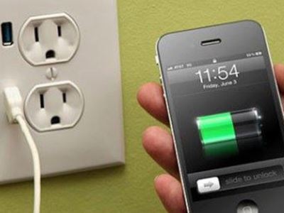 Telefonunu şarj etti işinden oldu