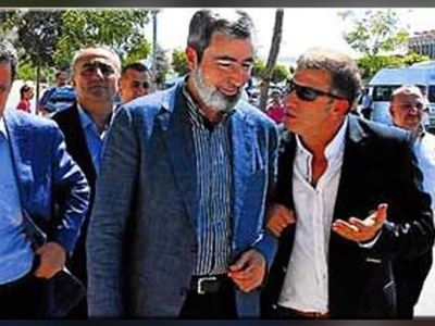 Fadıl Akgündüz ile Tanju Çolak mahkemelik oldu