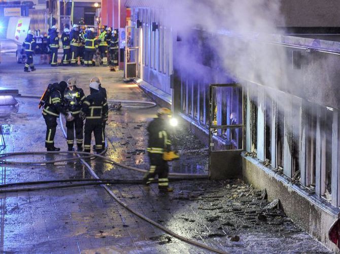 İsveç'de bir cami daha kundaklandı