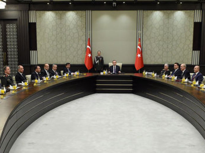 MGK'dan kritik açıklama!