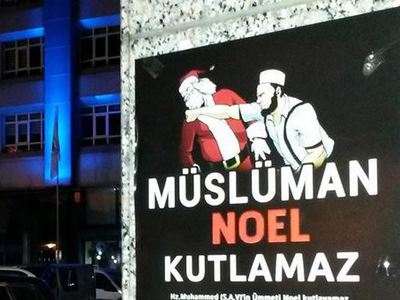 O yılbaşı afişine para cezası!