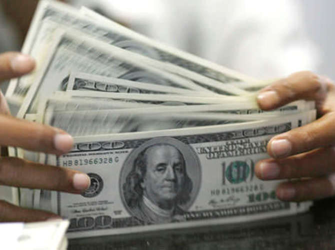 Dolar yeni haftaya 2.35 liranın üzerinde başladı