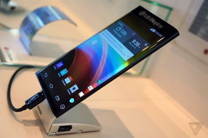 LG’den çift kenar kavisli telefon sürprizi - 1