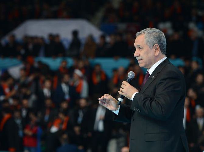 Bülent Arınç: Hükümeti devirmek istiyorlar