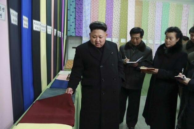 Kim Jong-Un yanındaki askerlerin sırrı çözüldü - 2
