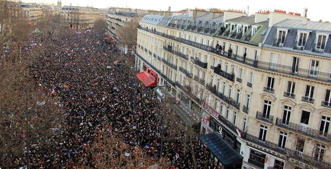Paris’te tarihi yürüyüş