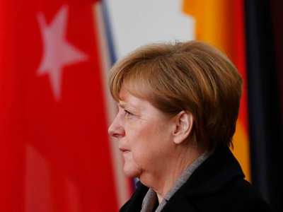 Merkel'den Müslümanlara dev destek