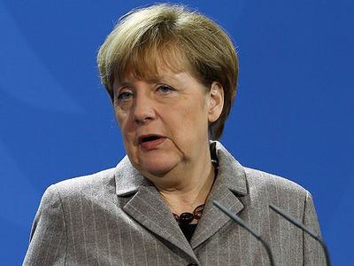 Merkel: Kabinemin bir çok üyesiyle yürüyüşe katılacağım