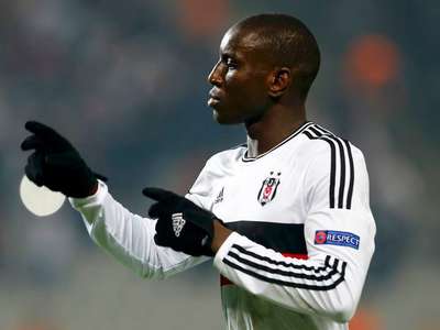 Demba Ba'dan Fransız sunucuya flaş Charlie Hebdo cevabı!