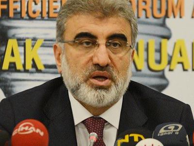 Evinde büyük televizyonu olan dikkat
