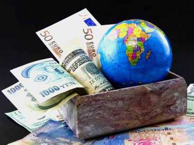Euro dolara karşı dibe düştü