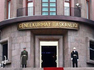 Kalaşnikoflu kişiler sınırda yakalandı!