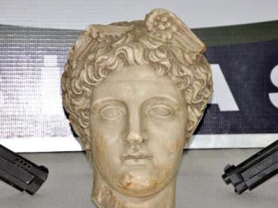 Rüzgar tanrıçası Hermes'in 2 bin yıllık heykel başı Sivas'ta ele geçirildi