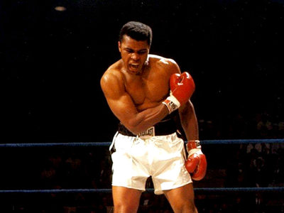 Muhammed Ali tekrar hastanede