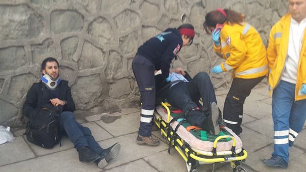 MHP’liler gazeteci dövdü!