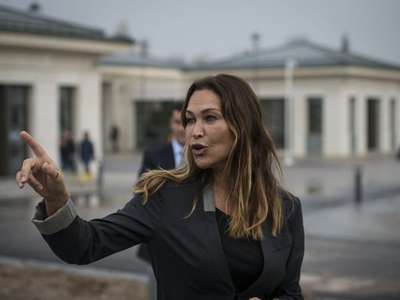 Hülya Avşar'dan Tarkan'a: Hala dangalak