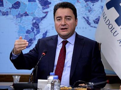 Babacan: Faizlerin düşmesini arzu ederiz