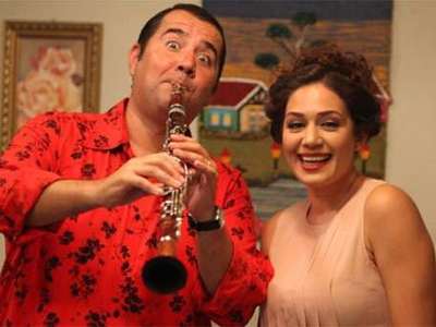 Ata Demirer Özge Borak'ın yerini çabuk doldurdu