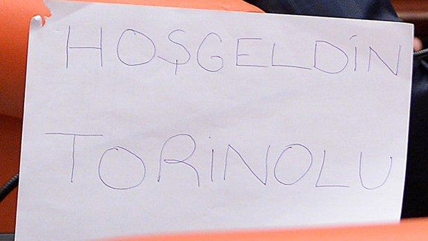 Meclis'te Hakan Şükür'e 'Hoşgeldin Torinolu' yazısı - 1