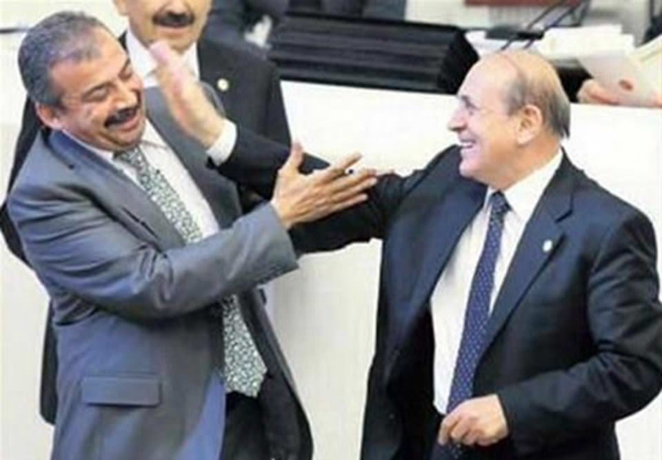 Sırrı Süreyya'dan o fotoğraflara yanıt