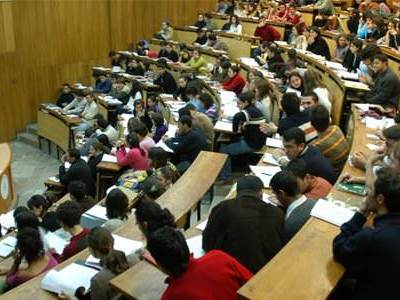 YÖK lisansüstü eğitimde "çıtayı" yükseltti