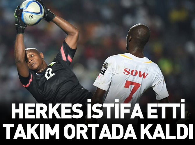 Herkes istifa etti, milli takım ortada kaldı