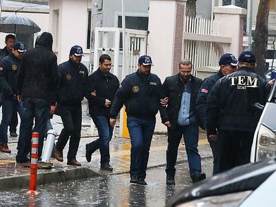 Paralel operasyonda 2 tutuklama