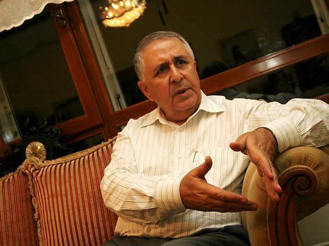 Edip Başer: Atatürk’e hakaret edildiği için namazı bıraktım