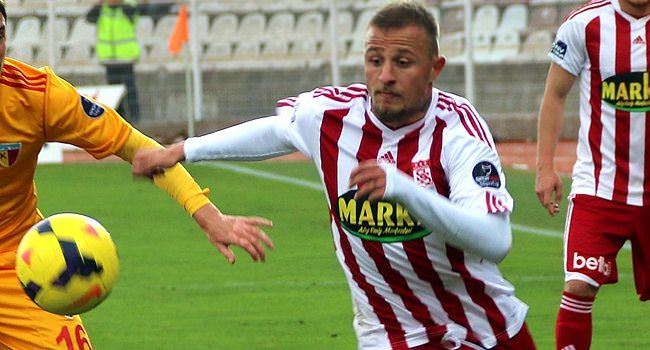 Sergen Yalçın yeni transferini kadro dışı bıraktı - 1