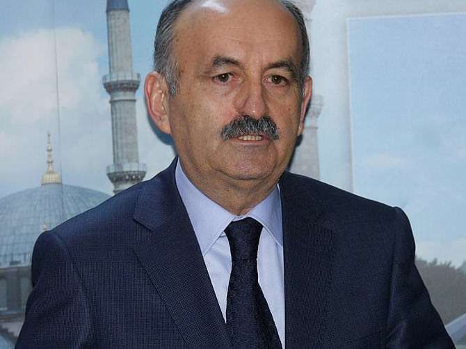 Müezzinoğlu: "Demokrasiye değer vermeliyiz"