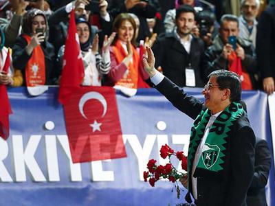 Hiçbir tehdit karşısında baş eğmeyeceğiz