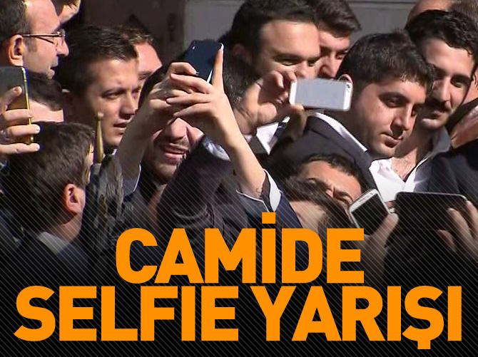Camide selfie yarışı