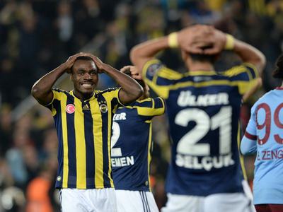 Emenike taraftara küfür etti!