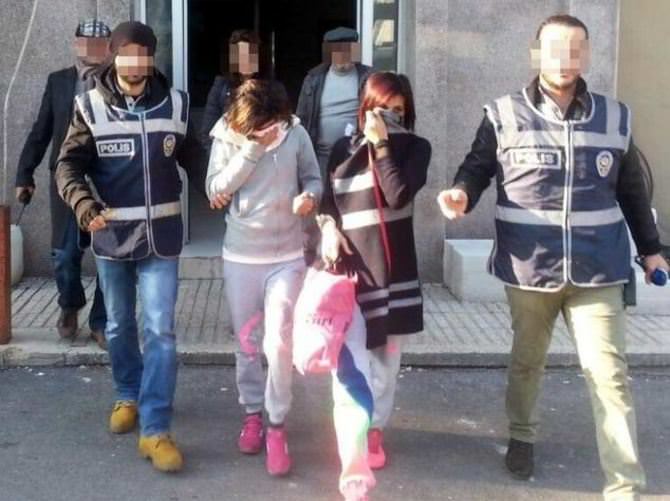 'Duş çetesi' polise takıldı