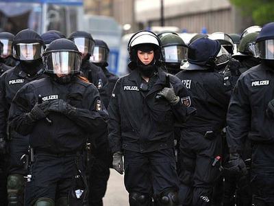 Avrupa'da polis geniş yetkilere sahip