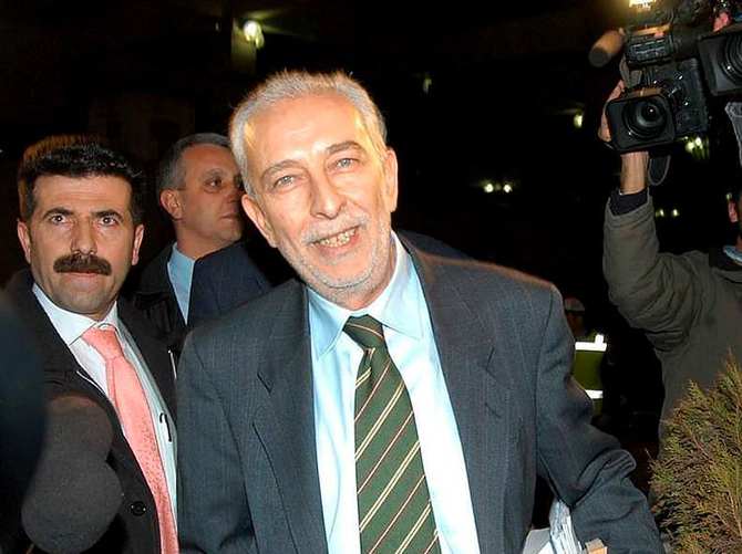 Sözcü yazarından bir ahlaksızlık daha!