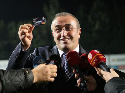 Abdurrahim Albayrak mahsur kaldı, taraftar ayaklandı
