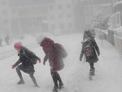 İstanbul Valisi'nden kar tatili açıklaması