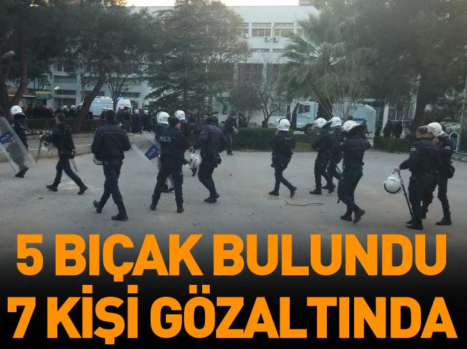 İzmir'de gerginlik sürüyor: Beş bıçak bulundu, yedi kişi gözaltında