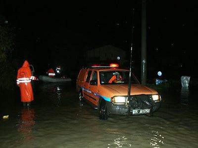 Çeşme ve Alaçatı'da sel